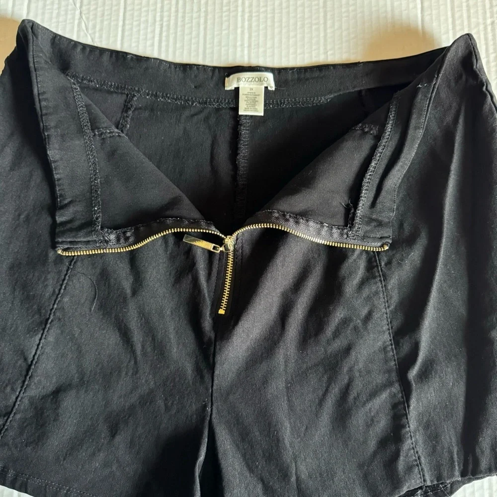 Plus gold zip front short - Picture 2 of 5